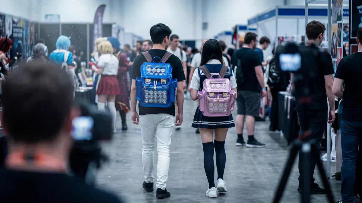 The ultimate ita bag divide: repeating pins or eclectic variety? We explore the psychology, aesthetics, and hardware behind how anime fans collect.