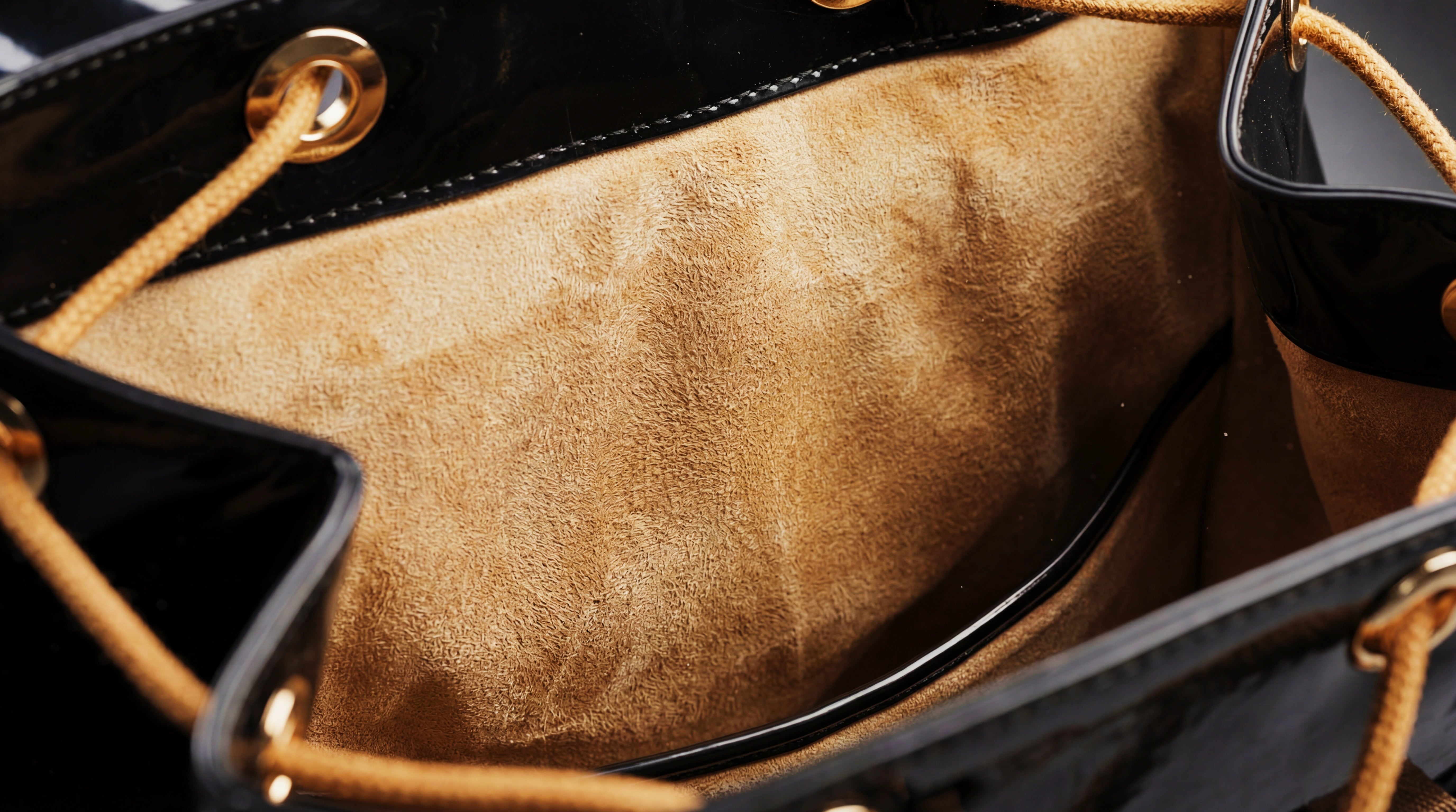 Cyberpunk Ita Backpack features duplex flannelette lining protects your anime merch